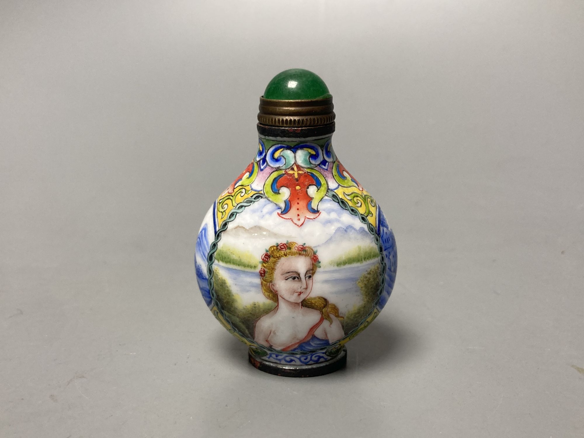A Chinese enamel on copper snuff bottle, height 6.5cm
